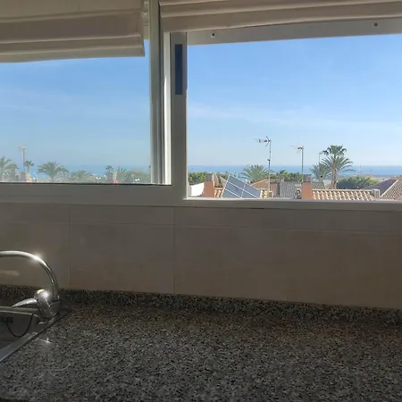 Práctico Y Con Vistas Al Mar Appartamento Valenza